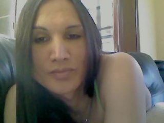 Native-american transseksueel strikes sexy poses op de webcam