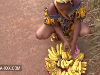 Черни банан seller тийнейджър прелъстена за а разкошен секс